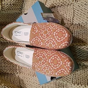 NIB Toms Alpargata shoes